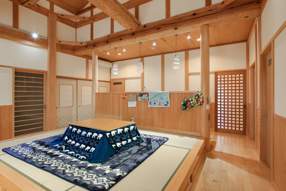 他の地域にあるモダンスタイルのおしゃれなLDKの写真