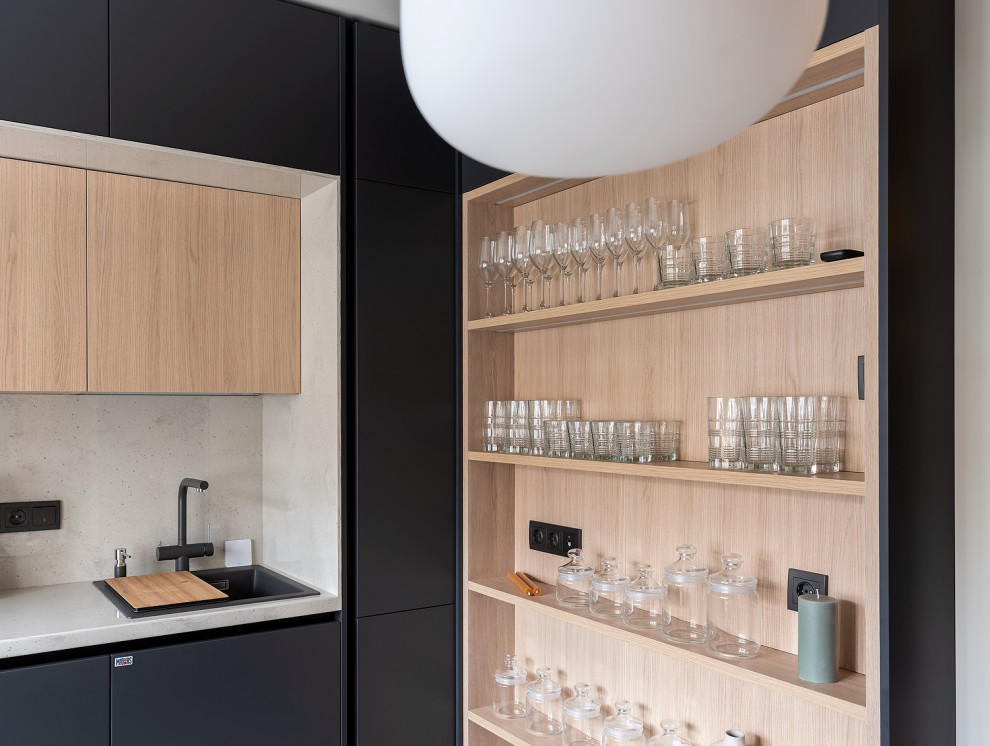 Кухня цвета сажи: Konigin Helena Black 60