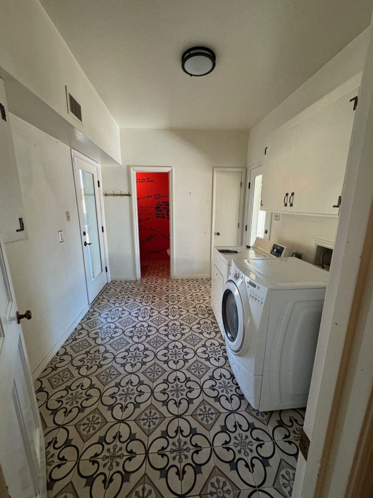 Master Bathroom & Mudroom (before)