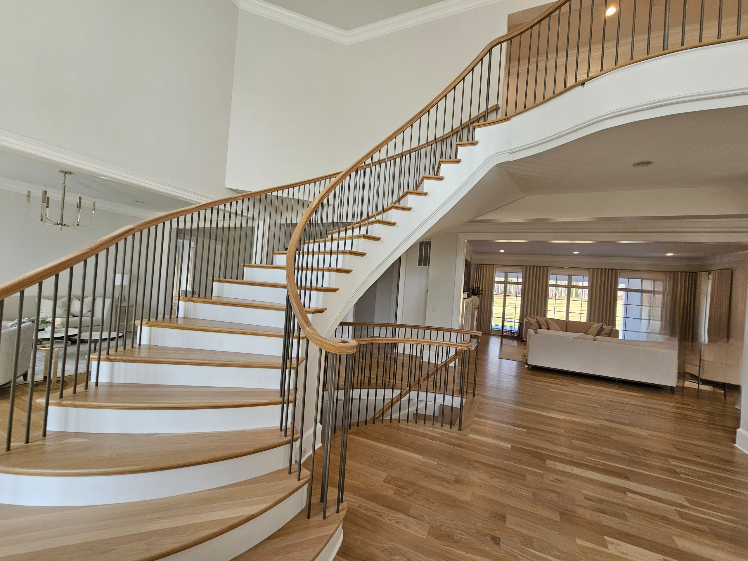 116_Elegant & Eye-catching Curved Staircase, Leesburg VA 20175