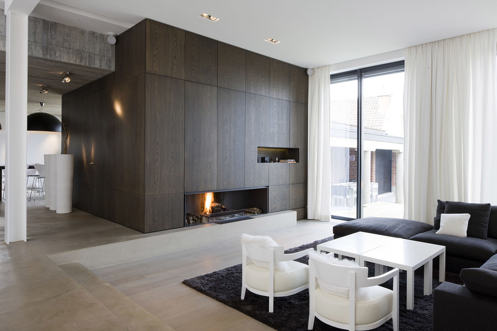 Photo of a contemporary family room in Lille.