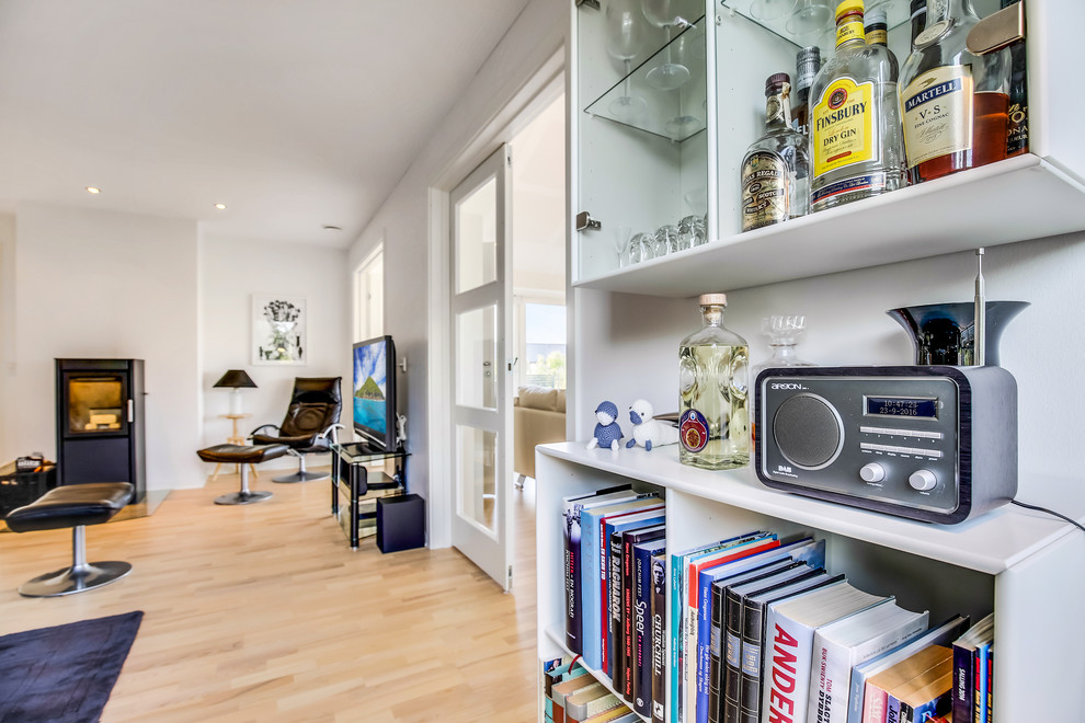 Inredning av en modern hemmabar