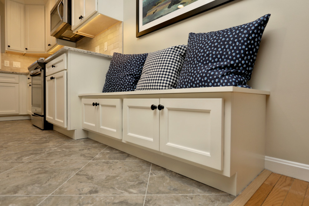 Home design - transitional home design idea