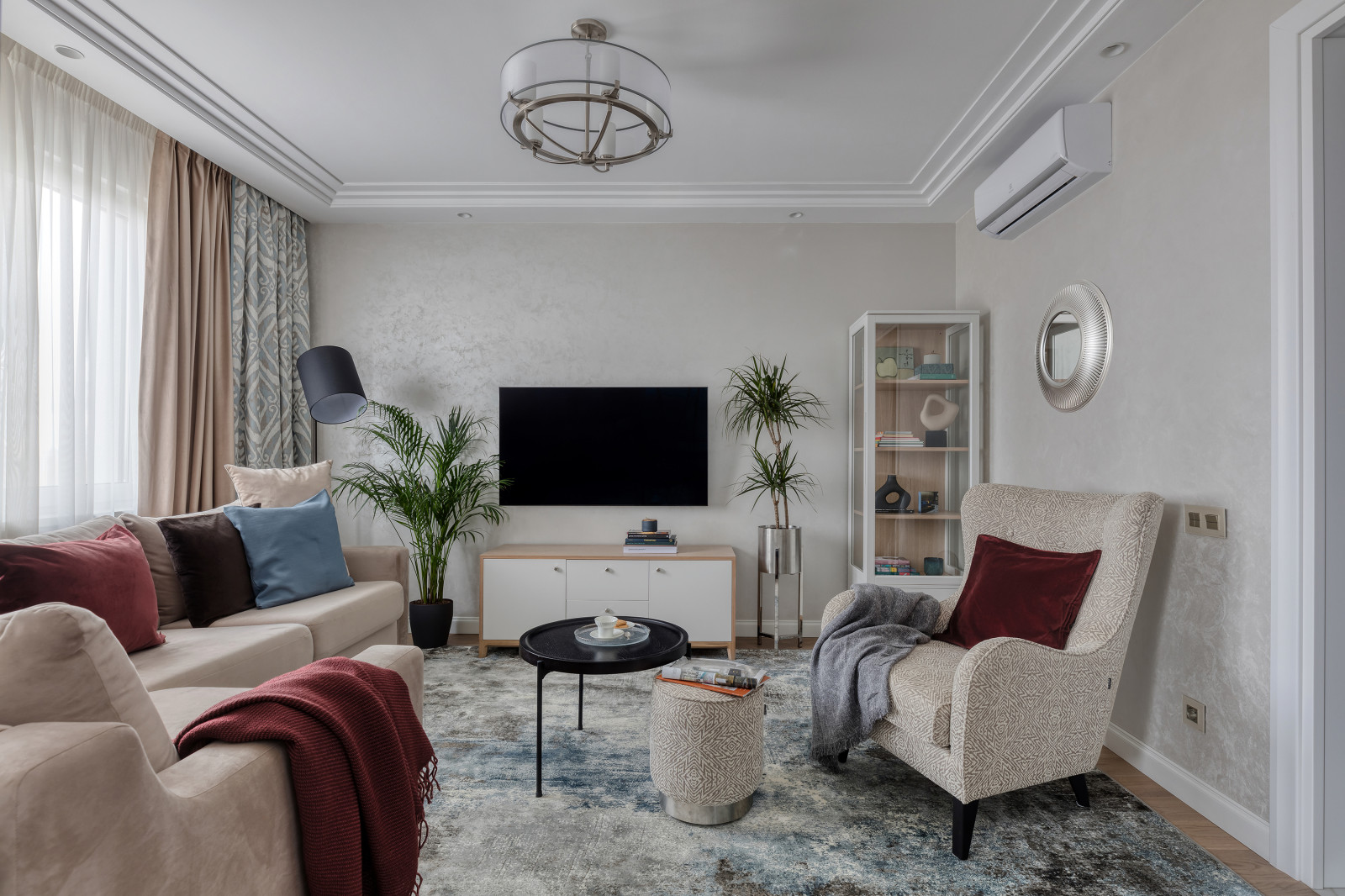 Светлая гостиная