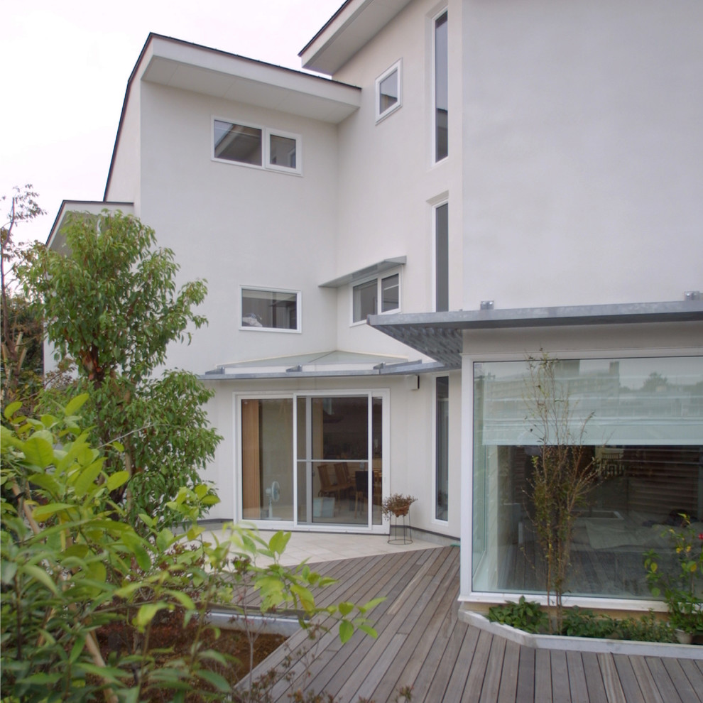 横浜にあるコンテンポラリースタイルのおしゃれな家の外観の写真