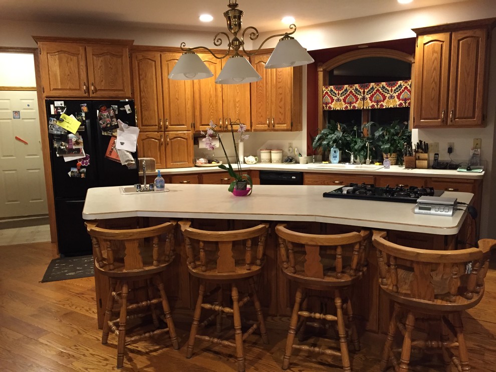 Should I paint my island and if so what color?