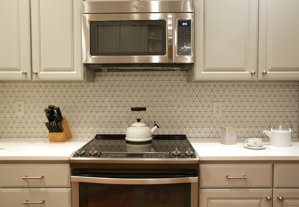 Inspiration for a transitional kitchen remodel in Raleigh