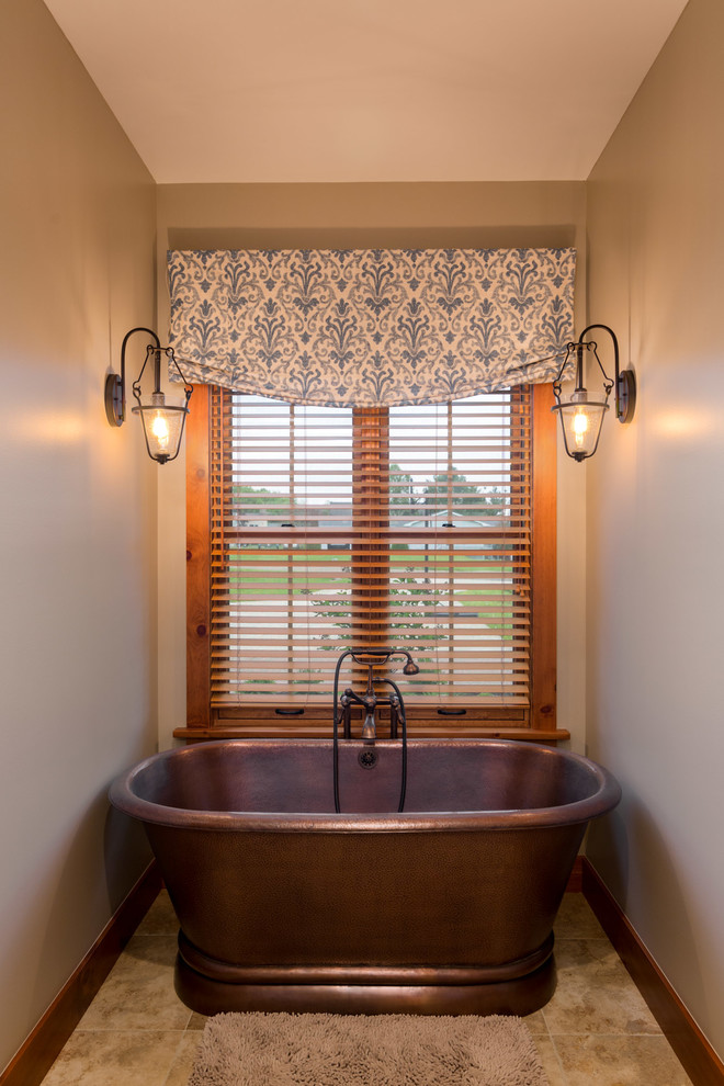 Home design - rustic home design idea in Columbus