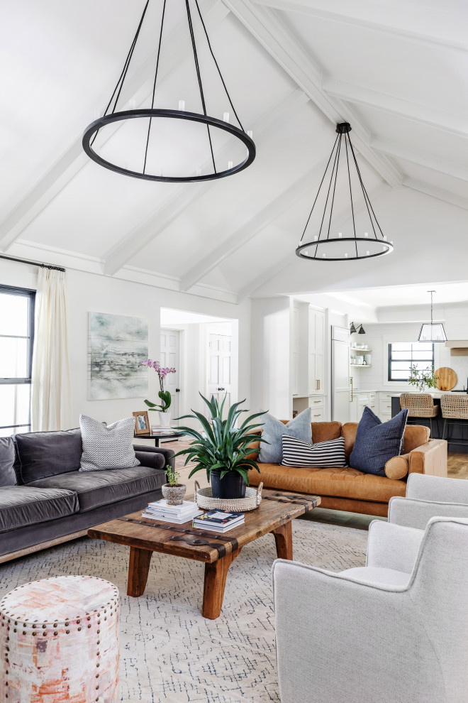 Home design - transitional home design idea