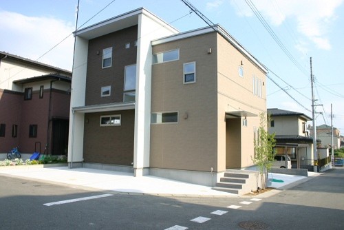 シンプルモダン moderno-facciata