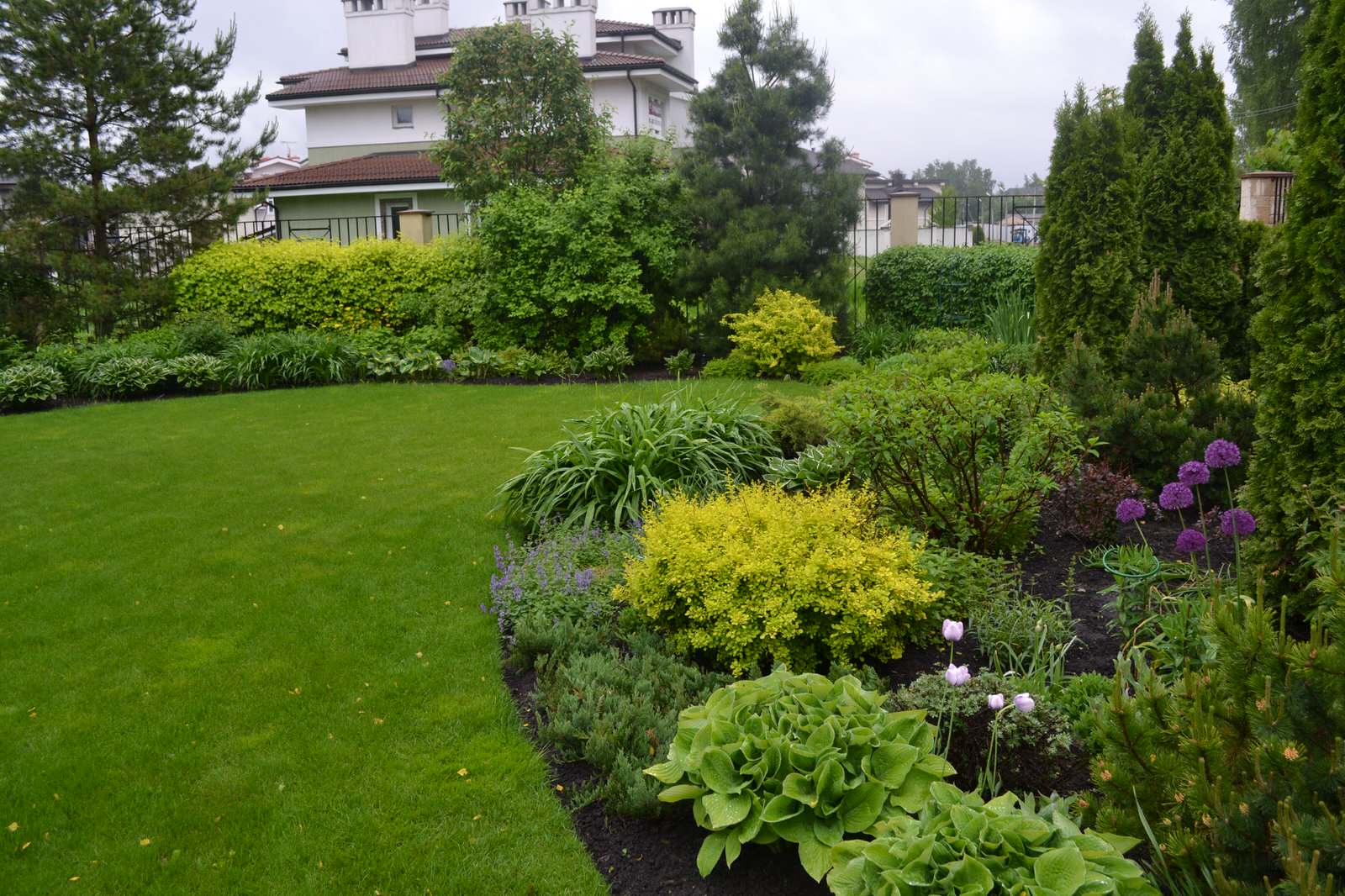 Сад Шехерезады в поселке Старбеево
