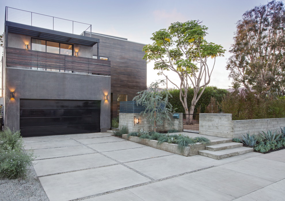 Design ideas for a contemporary exterior in Other.
