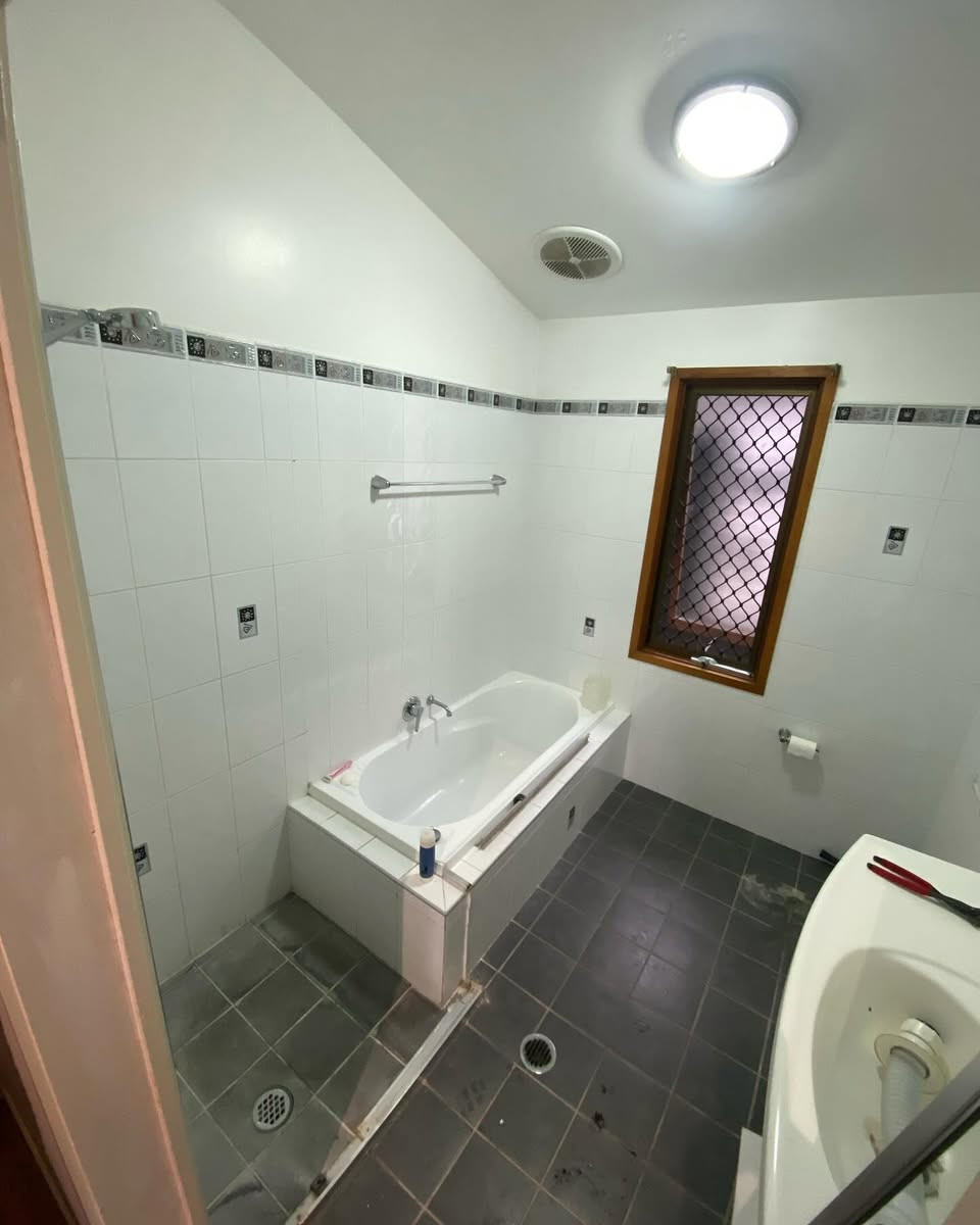 Bathroom Belmont