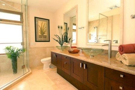 Tropical bathroom in Hawaii.