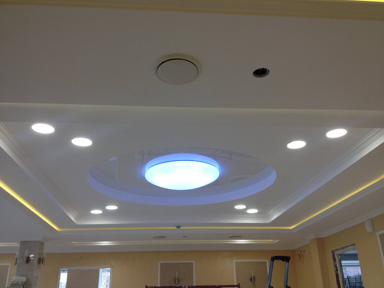 Натяжные потолки