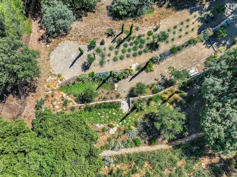 Tourtour - un  jardin dans le ciel