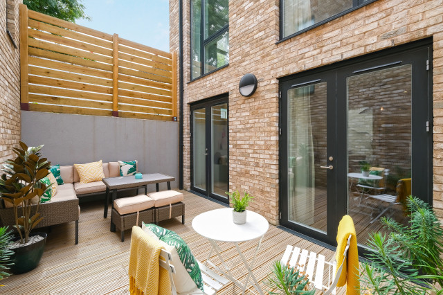 Springfield View contemporaneo-terraza-y-balcon