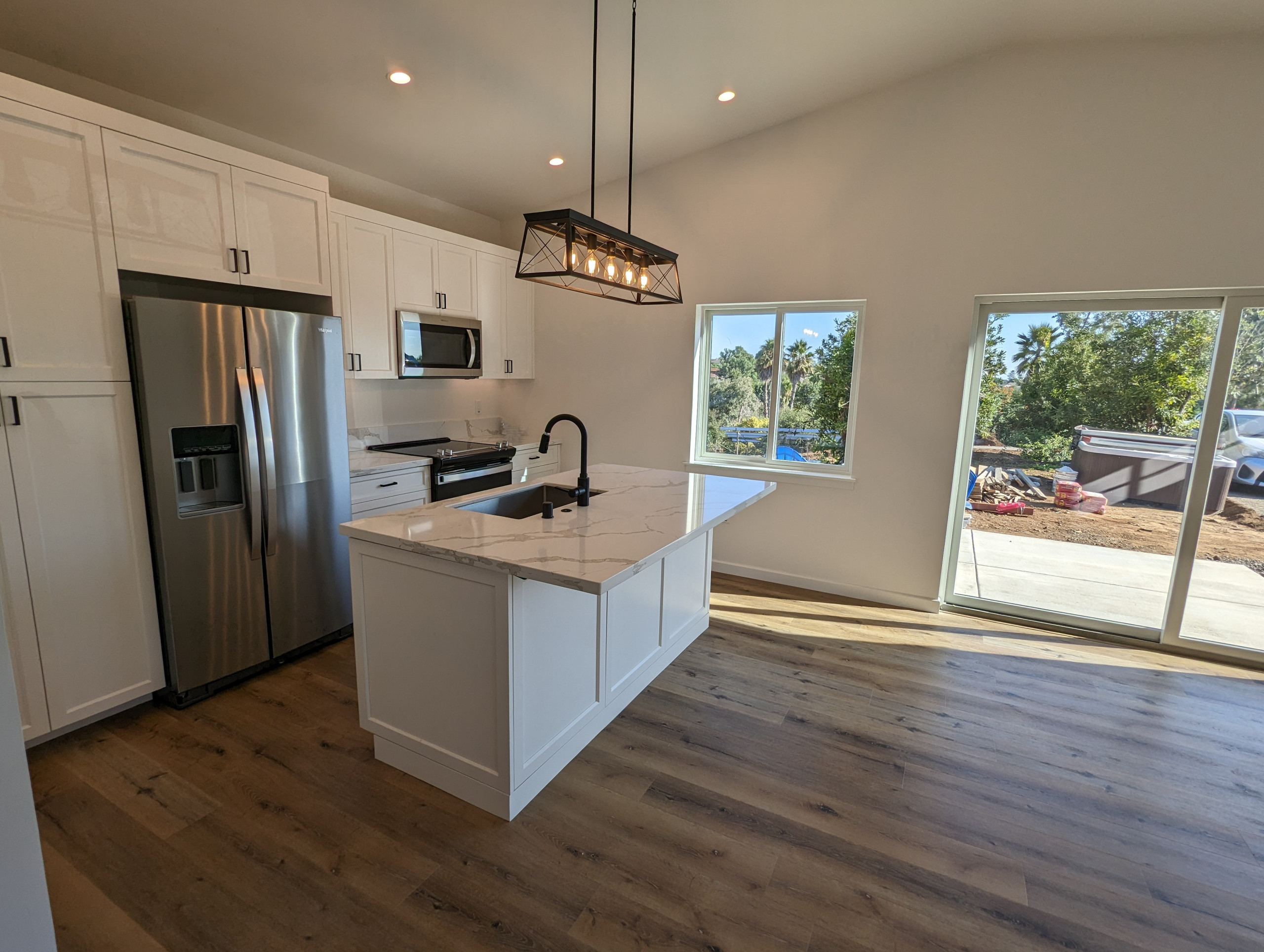 ADU 650 SQFT 1 BED