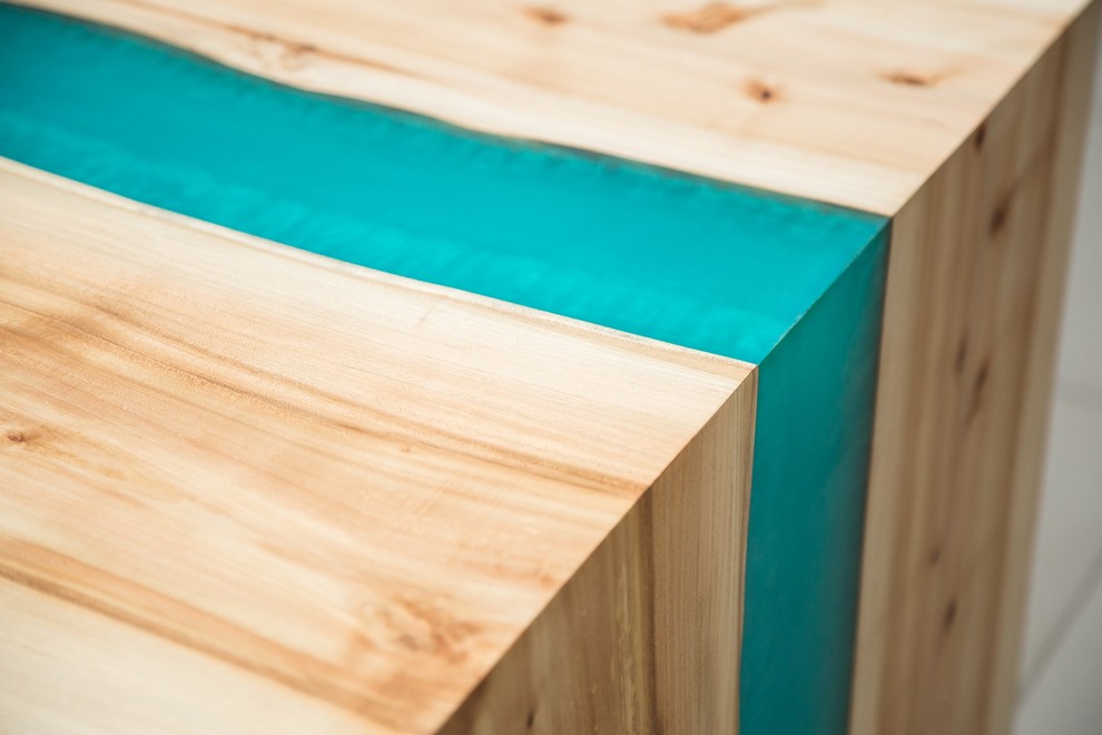 Рабочий стол из Клена с рекой