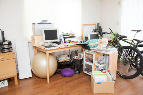 片付け企画 Part 1 書類山積みのワークスペースを整理収納のワザで使いやすく Houzz ハウズ