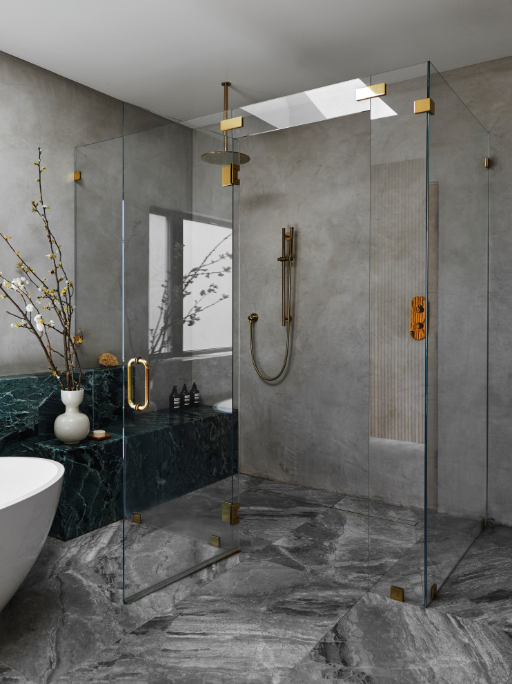 Example of a minimalist bathroom design in Orange County
