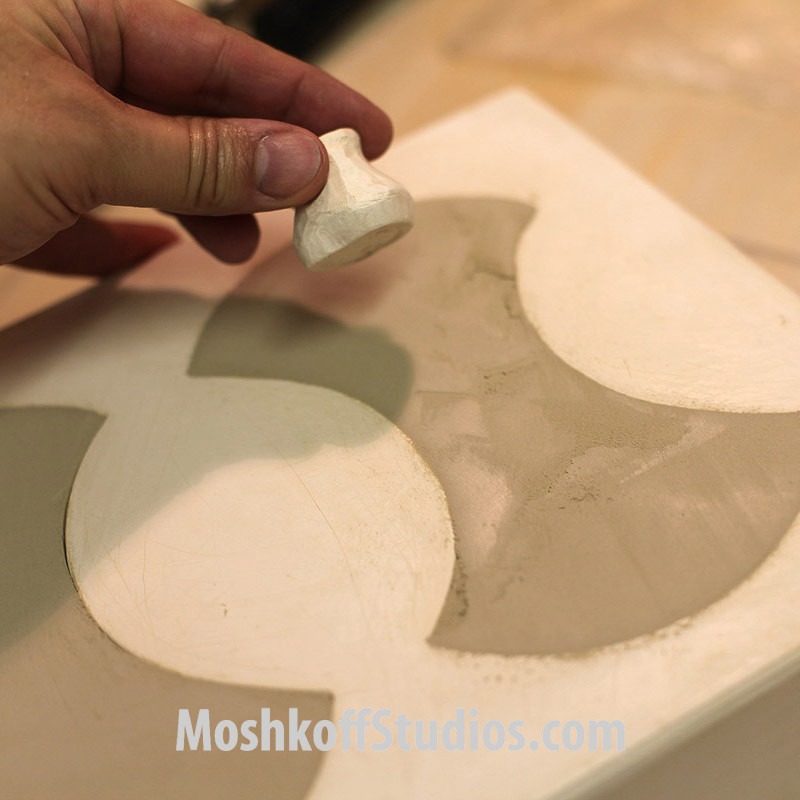 процесс изготовления плитки ручной работы