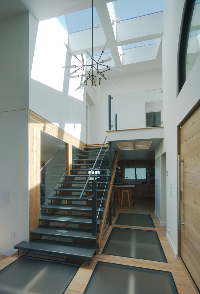 Große Moderne Treppe mit offenen Setzstufen in San Francisco