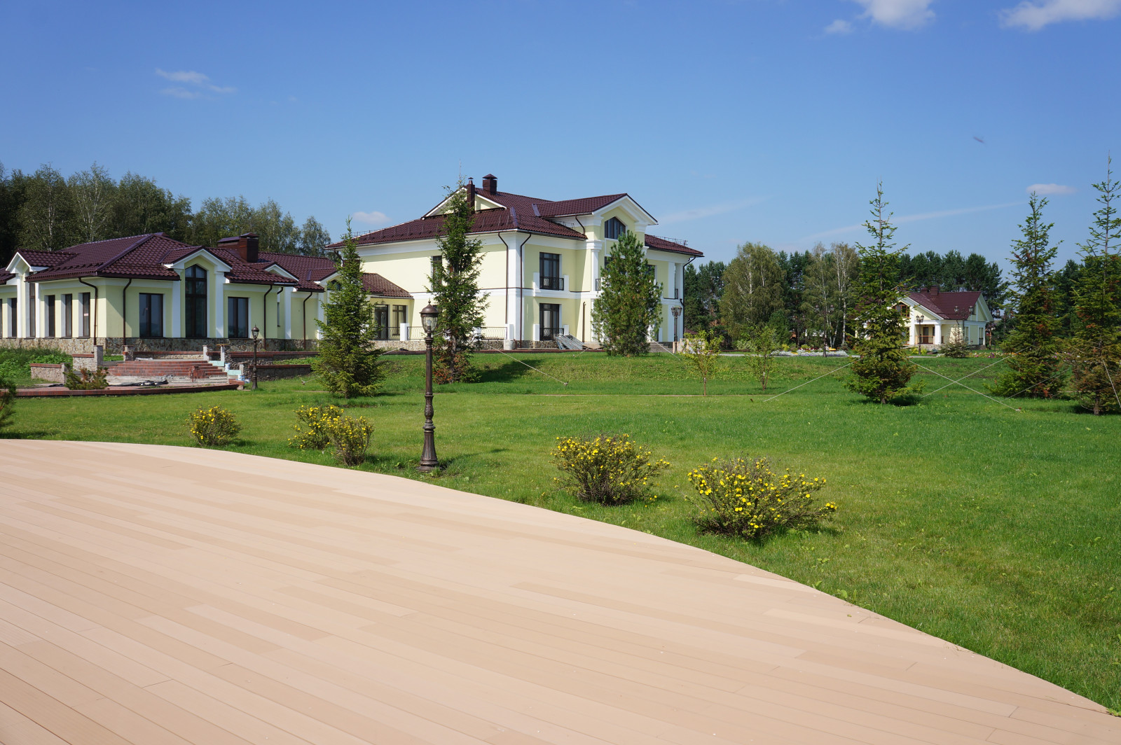 Ландшафтные работы  на частном объекте Сарапки