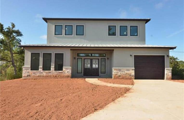 Transitional home design photo in Austin