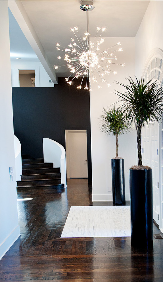 This is an example of a modern hallway in Nashville.