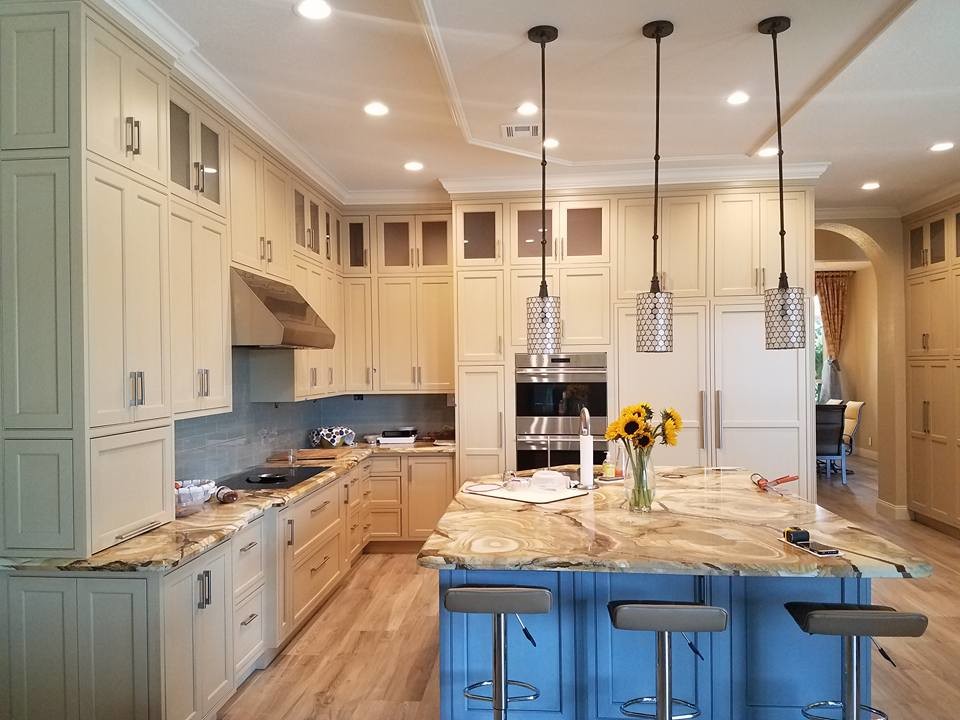 Example of a transitional kitchen design in Miami