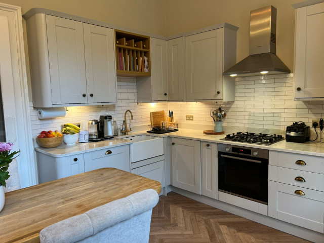 Before-and-After Kitchen Makeover klassisk-koek