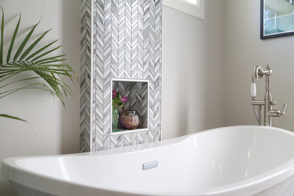 Bathroom - transitional bathroom idea