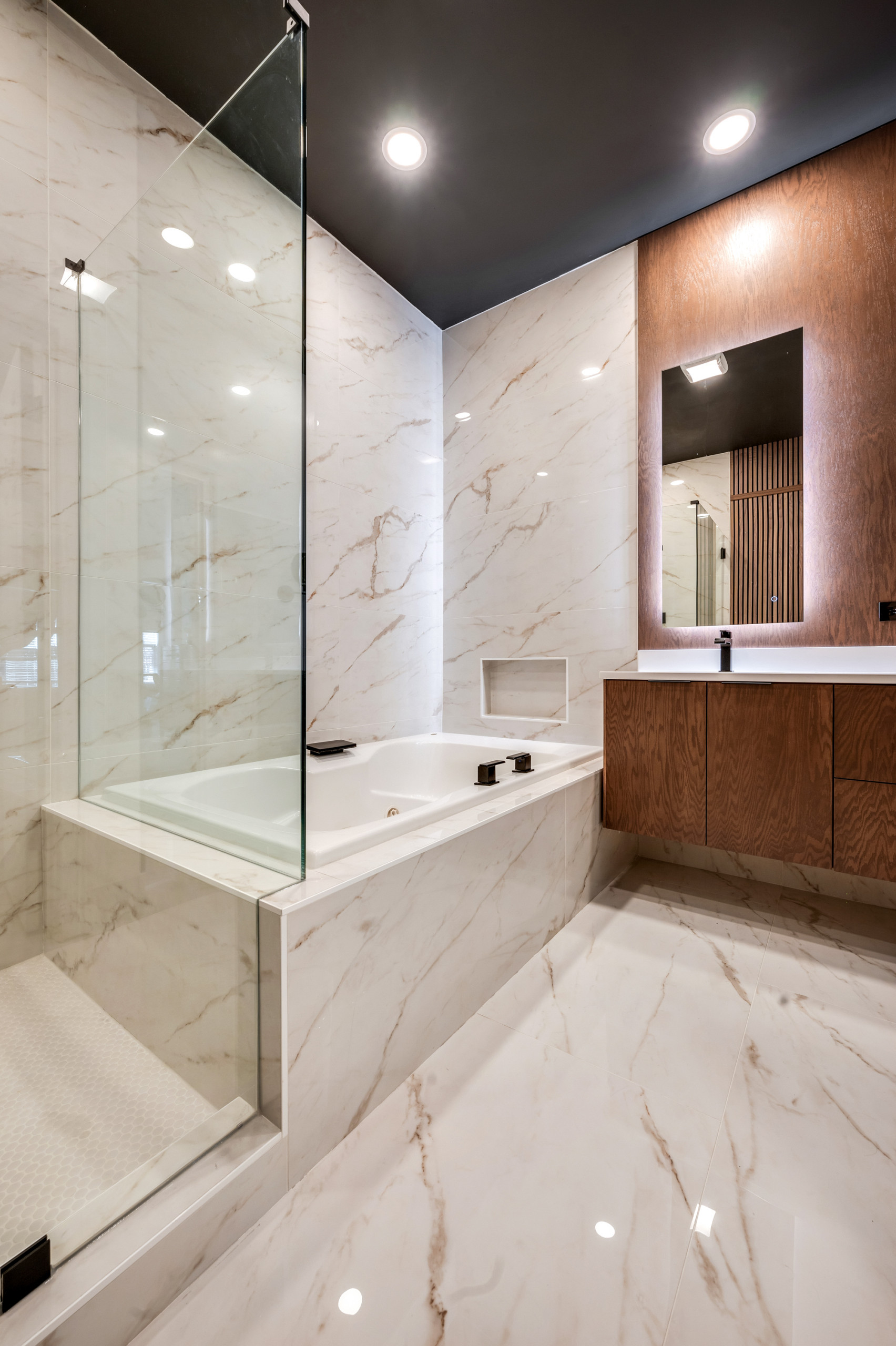 SOUTH ATLANTA MASTER BATH