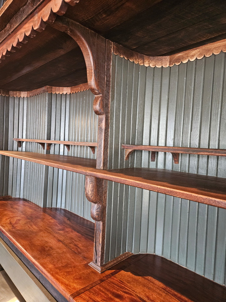 Commercial Tyber Creek Pub