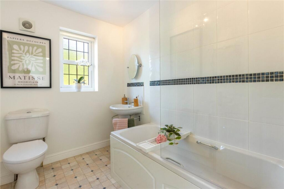 2 Sandpiper Way - Stage to Sell
