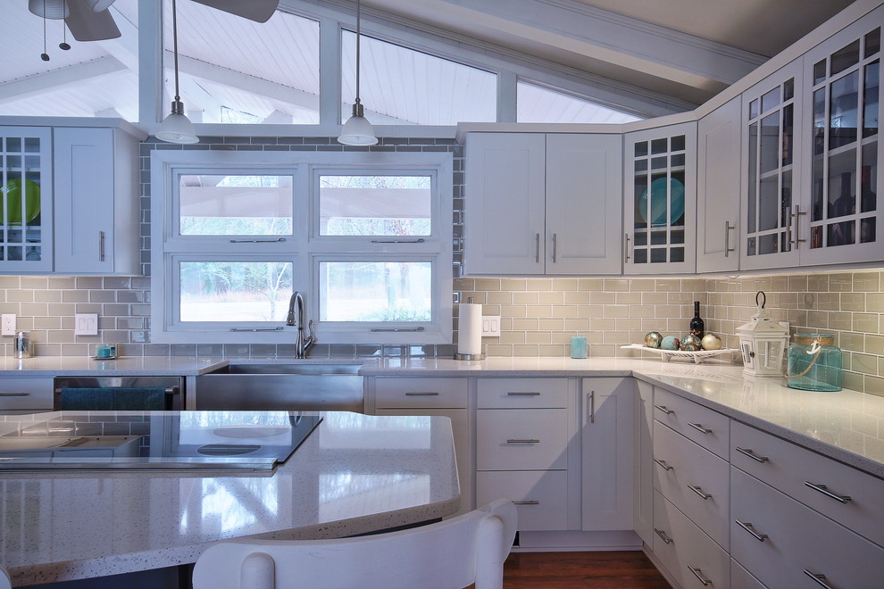 Kitchen - transitional kitchen idea
