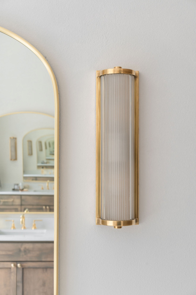 Classic Modern - Inspiration for a transitional bathroom remodel in Austin