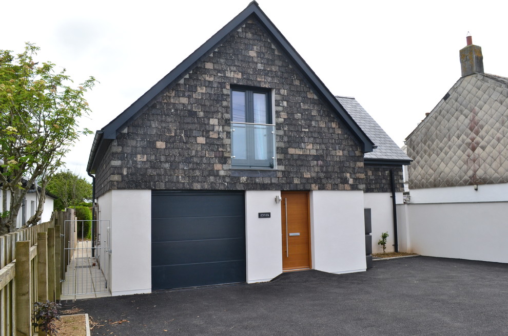 This is an example of a traditional one-car garage in Cornwall.
