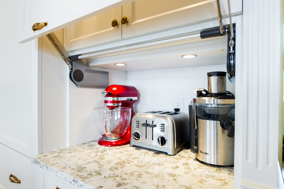 Transitional home design photo in Edmonton