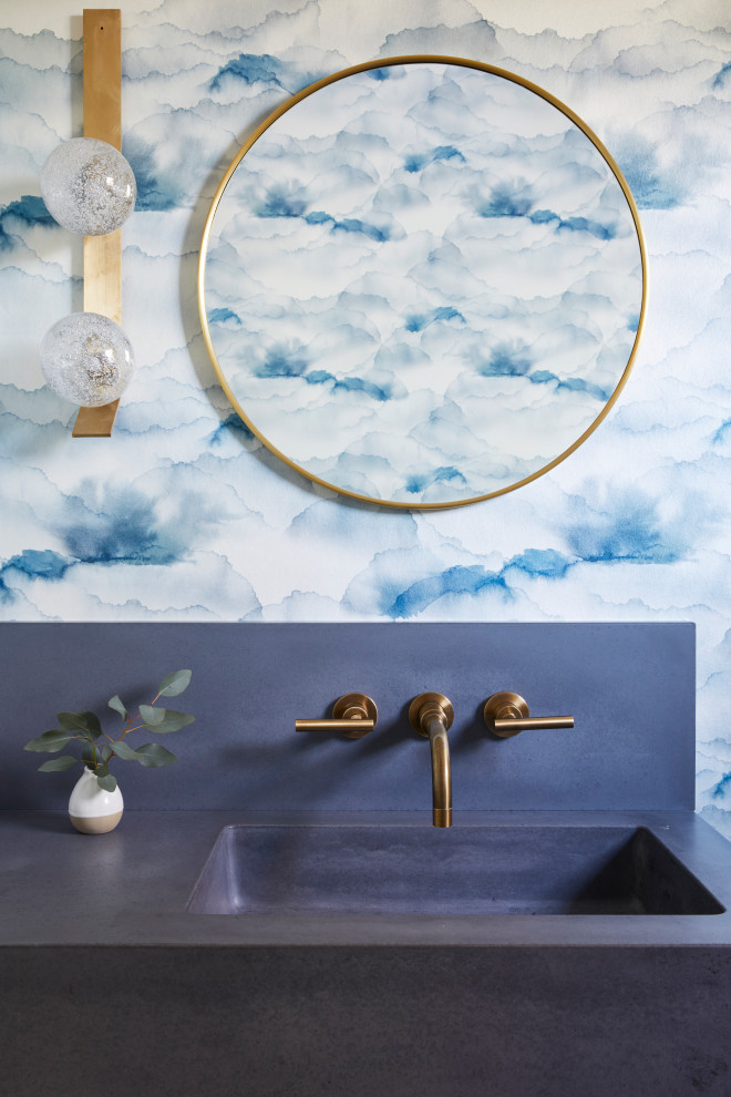 Photo of a midcentury powder room in San Francisco.