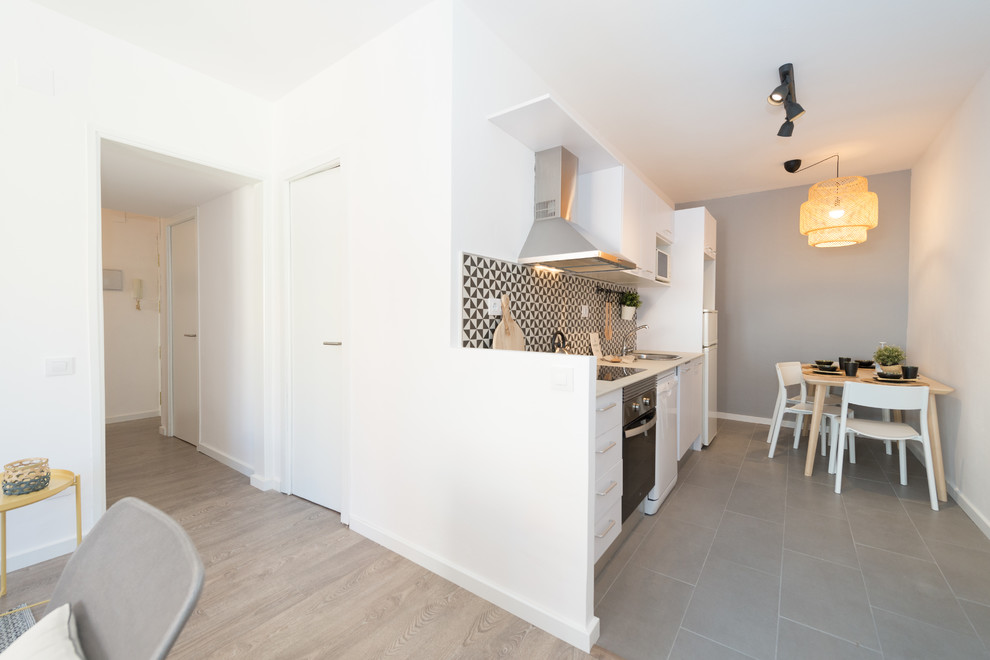 バルセロナのおしゃれなキッチンの写真