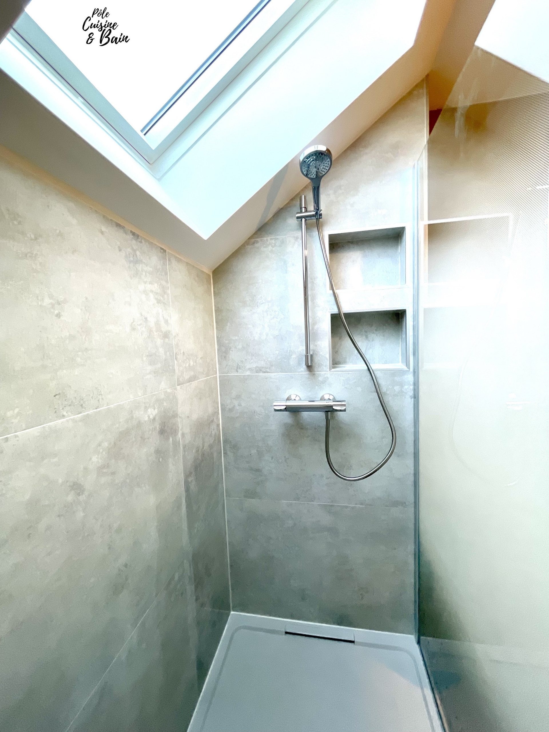 SALLE DE BAIN EN SALLE DE DOUCHE FAMILIALE