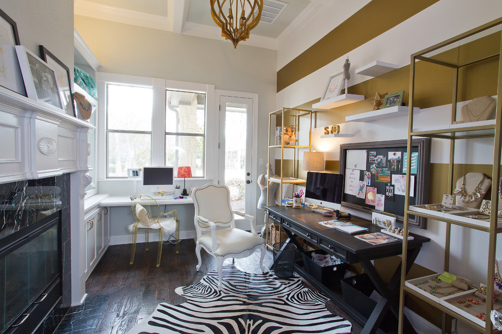Transitional home office in Dallas.
