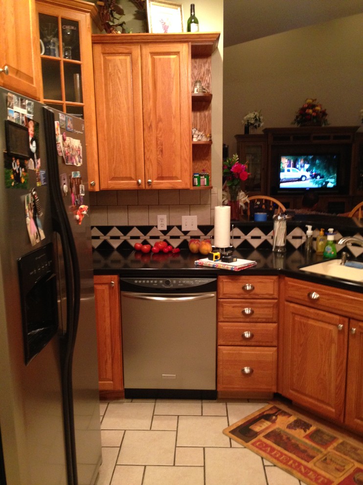 Chambers Hill Rd Double Kitchen Renovation - Upstairs Kitchen Before