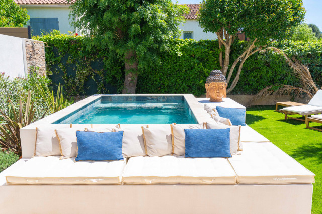 Oasis balinais mediterranean-pools-and-hot-tubs