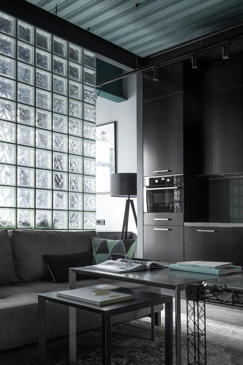 CТУДИЯ В KLEINHAUS. ОСТЕКЛЕНИЕ