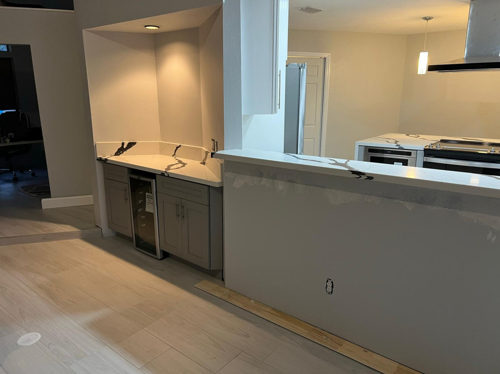 White and Grey modern kitchen