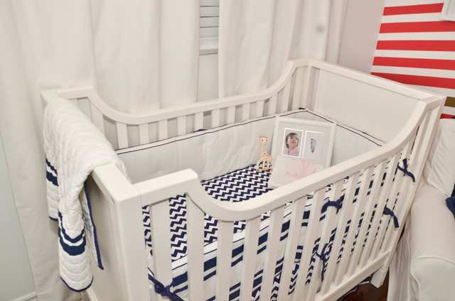 Golden  Raspberry Nursery klassisch-modern-babyzimmer