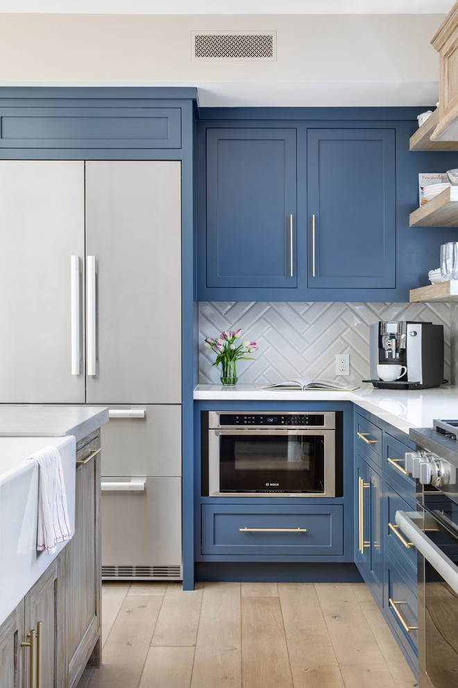 Example of a transitional kitchen design in Orange County